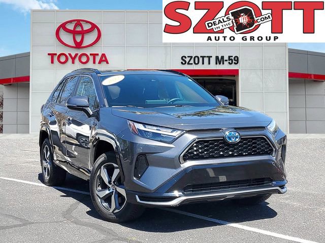 Used 2022 Toyota RAV4 SE image 1