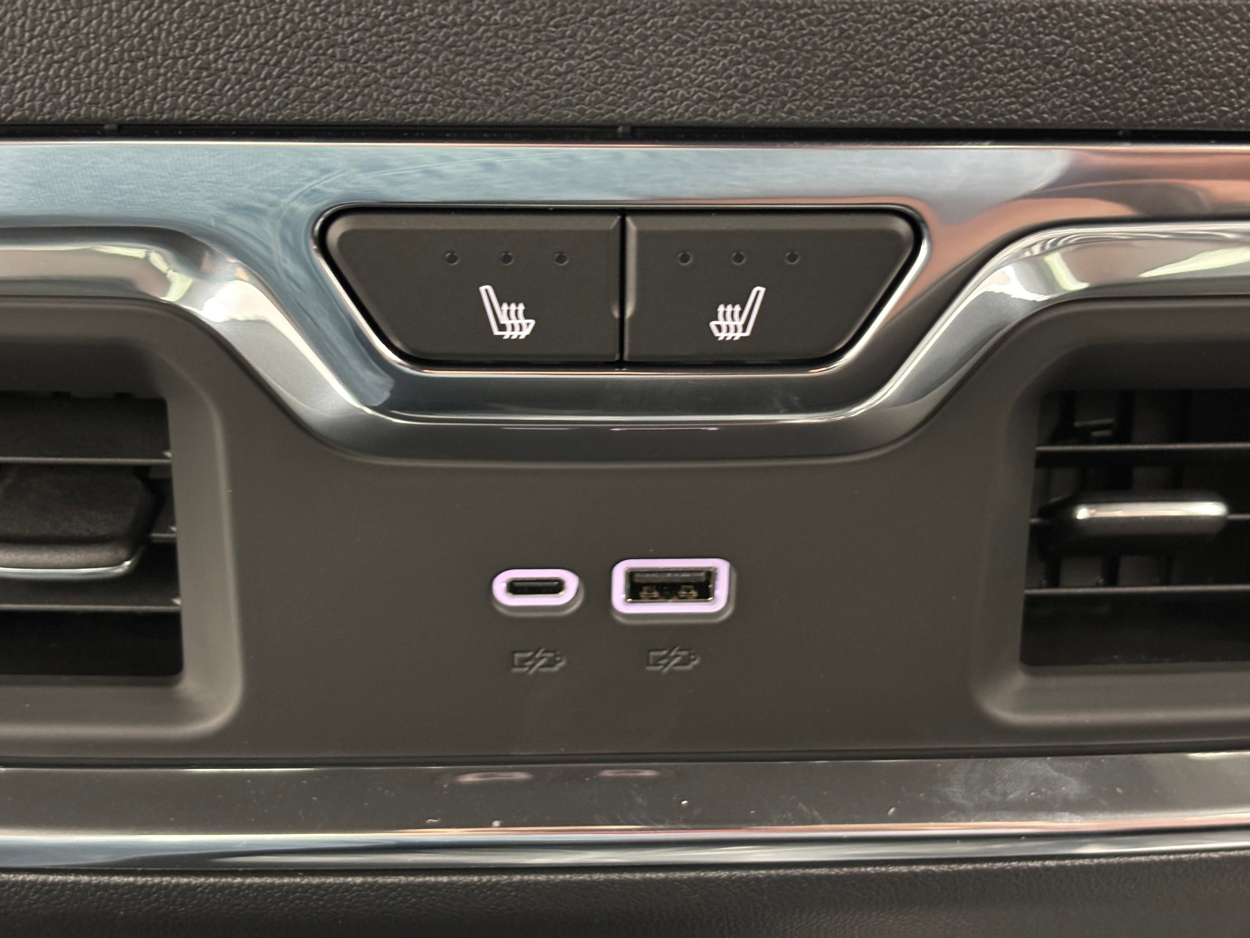 New 2026 GMC Sierra 2500 Denali Ultimate AWD/4WD image 8