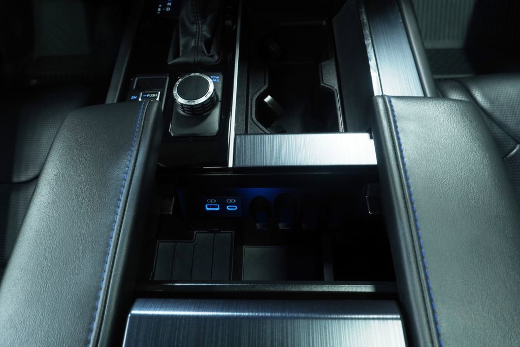 Certified 2024 Toyota Sequoia Platinum AWD/4WD image 25