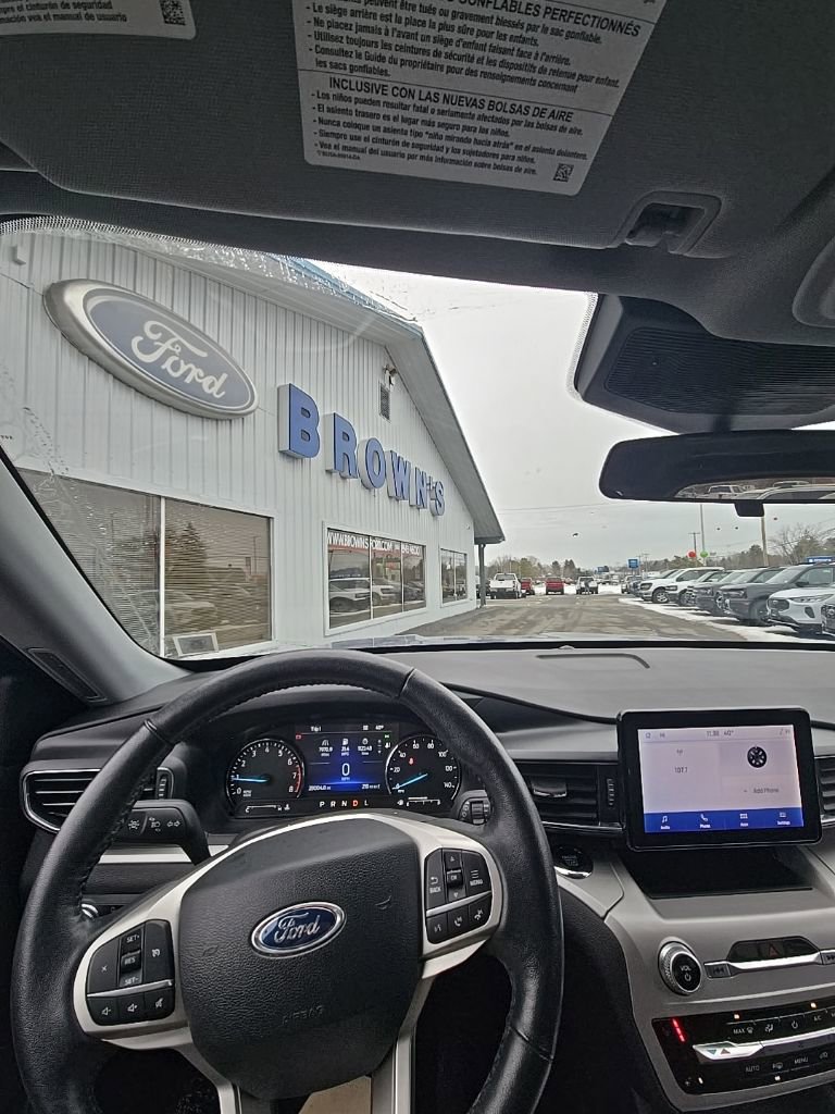 Used 2023 Ford Explorer XLT w/ Equipment Group 202A image 5