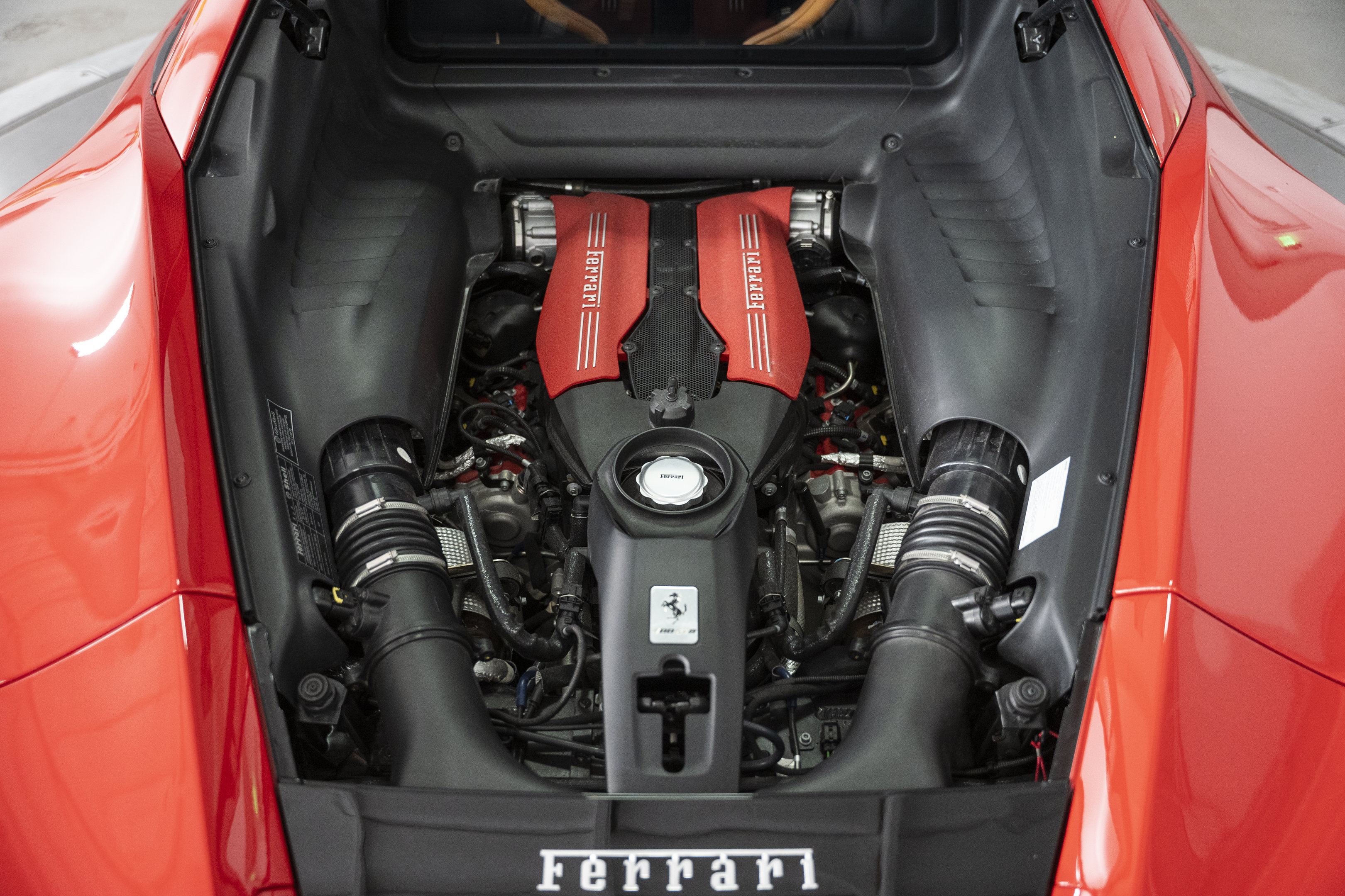 Used 2018 Ferrari 488 GTB RWD image 48