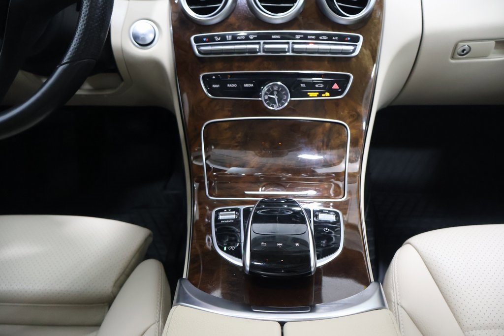 Certified 2018 Mercedes-Benz C 300 4MATIC Sedan image 20