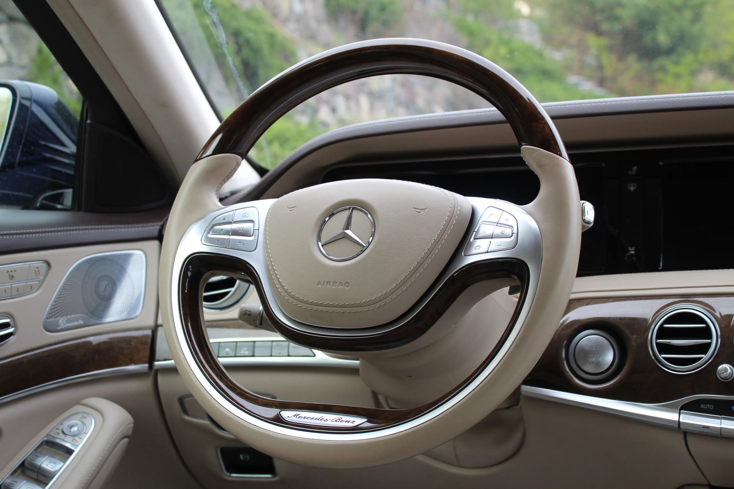 Used 2015 Mercedes-Benz S 550 4MATIC Sedan image 20