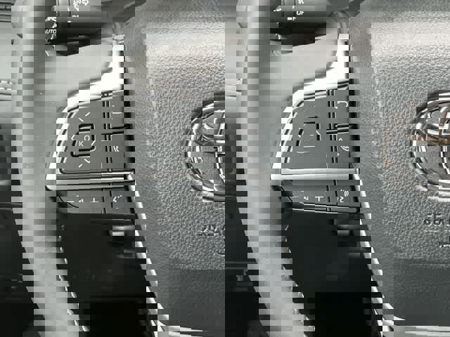 New 2024 Toyota Highlander XLE image 9