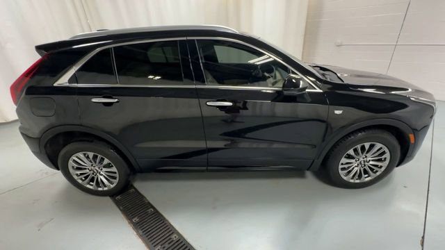 Certified 2024 Cadillac XT4 Premium Luxury w/ Cold Weather Package image 9