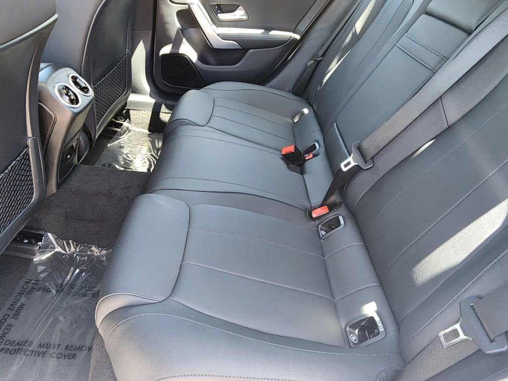 New 2025 Mercedes-Benz CLA 250 4MATIC image 13