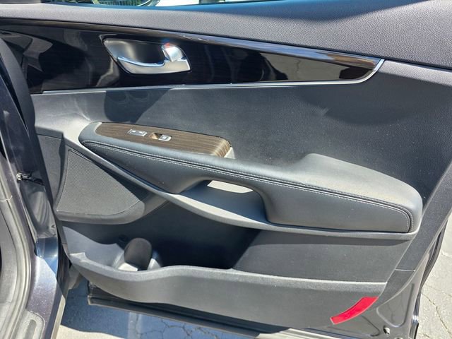 Used 2020 Kia Sorento LX FWD image 21