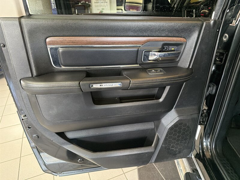 Used 2016 RAM 1500 Laramie RWD image 20