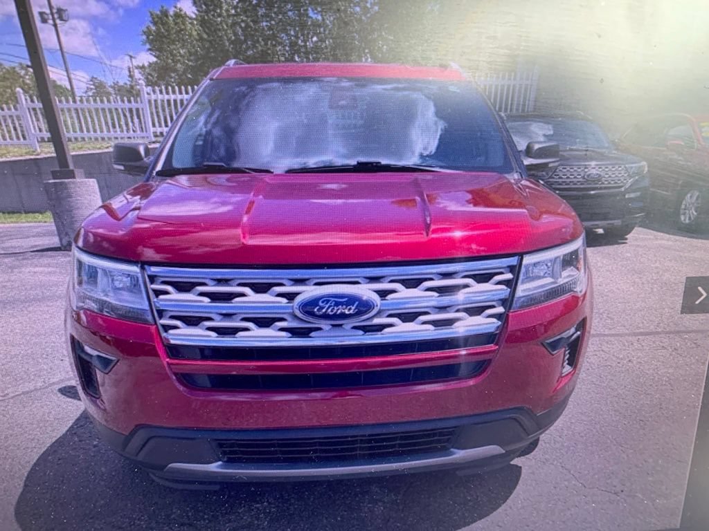 Used 2019 Ford Explorer XLT w/ Equipment Group 202A AWD/4WD image 8