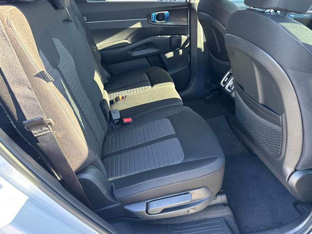 New 2026 Kia Sorento LX image 15