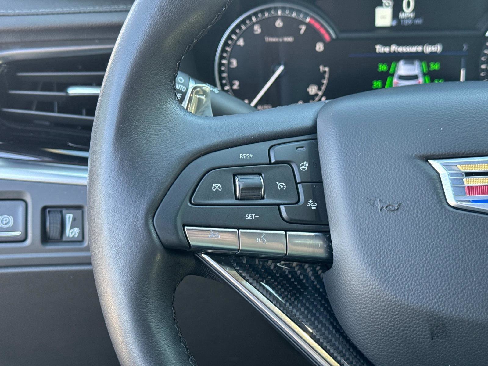 Used 2025 Cadillac XT6 Sport image 16