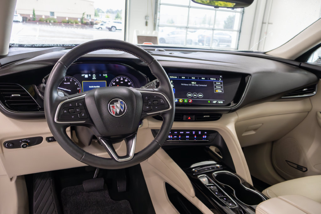 Used 2022 Buick Envision Avenir w/ Technology Package II FWD image 16