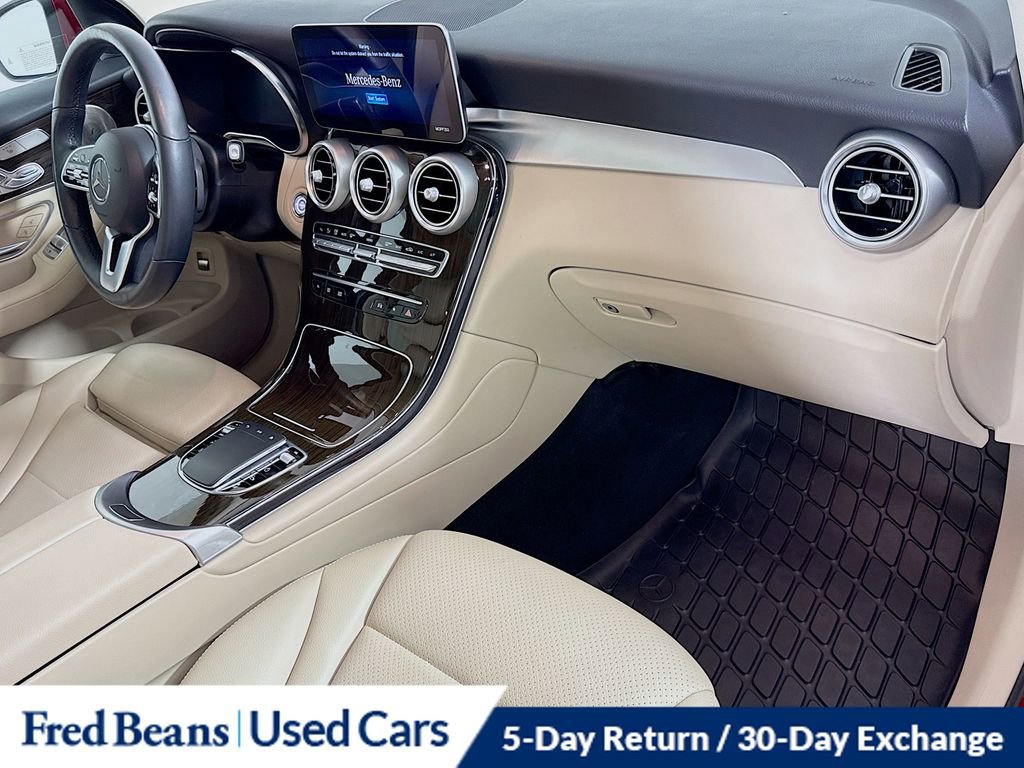 Used 2021 Mercedes-Benz GLC 300 4MATIC image 31