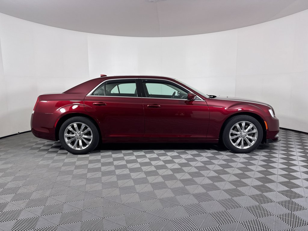 Used 2017 Chrysler 300 Limited w/ Value Package AWD/4WD image 14