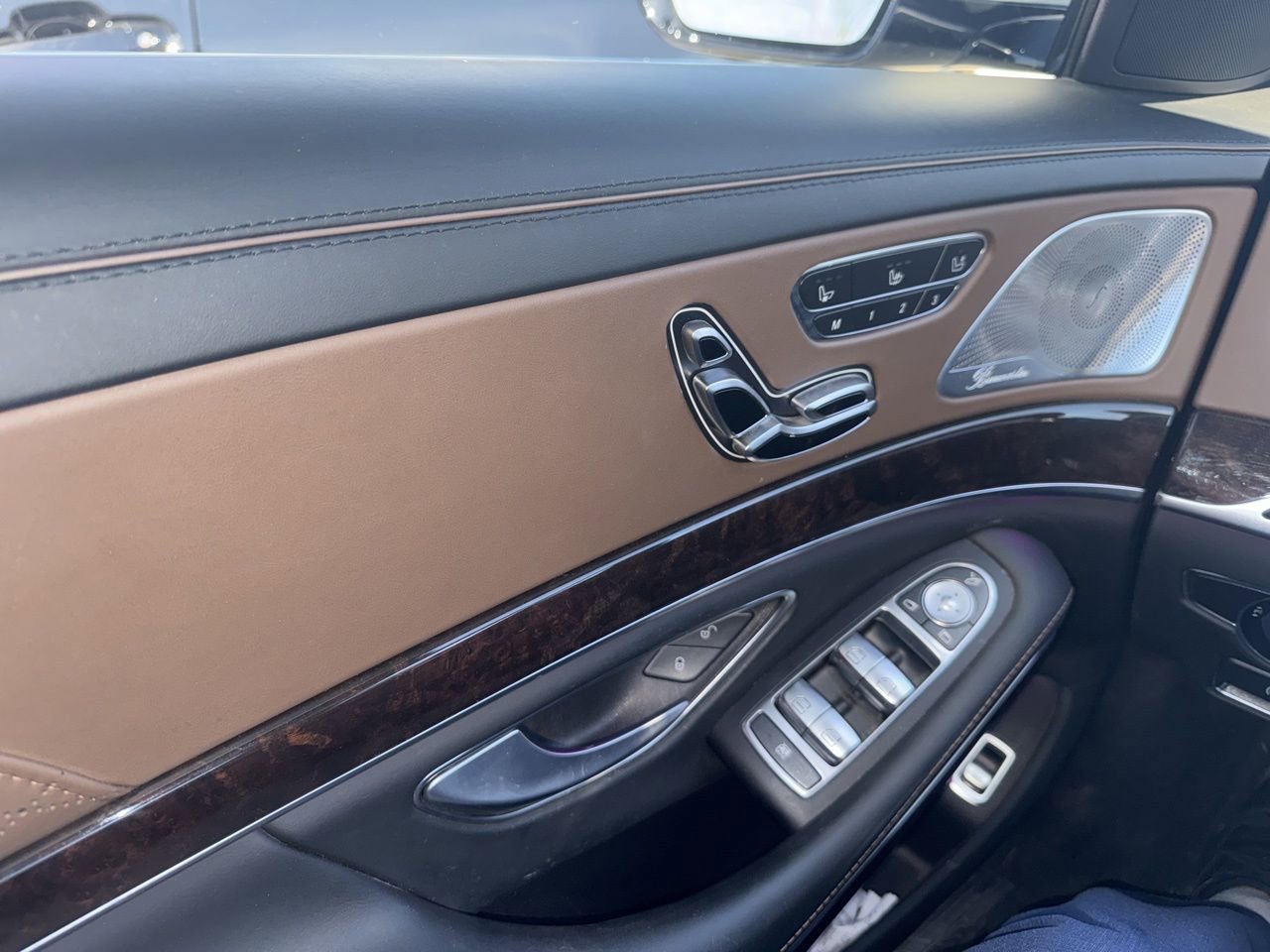 Used 2019 Mercedes-Benz S 560 Sedan image 6