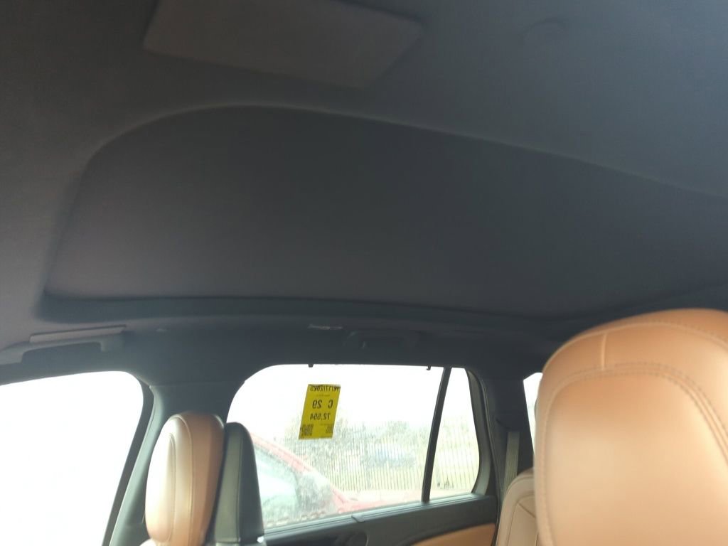 Used 2020 Lincoln Aviator Reserve w/ Equipment Group 201A image 7