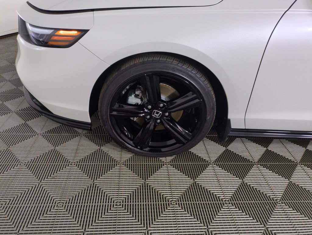 Used 2024 Honda Accord Sport image 26
