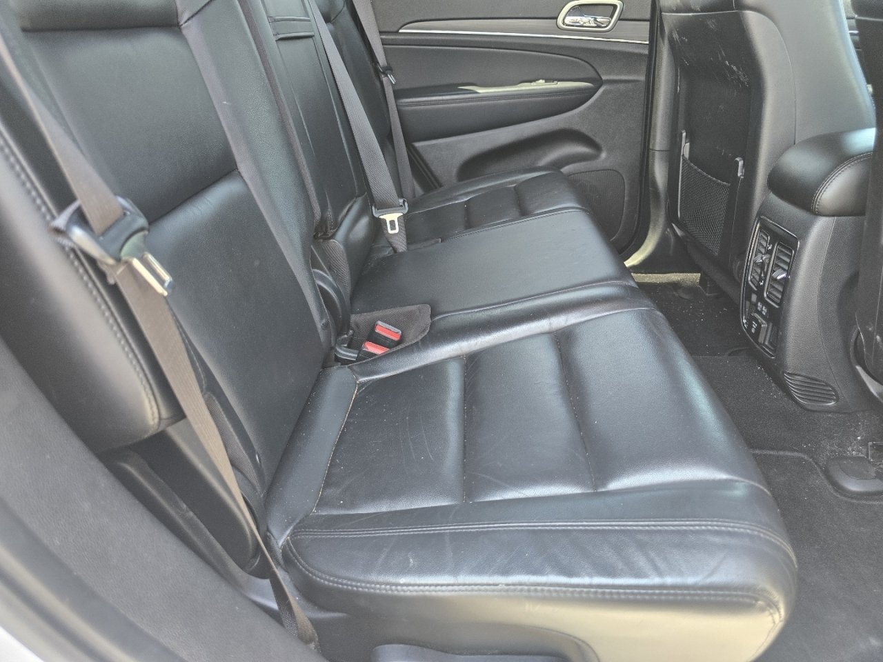 Used 2021 Jeep Grand Cherokee Limited AWD/4WD image 21
