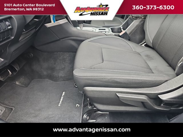 Used 2021 Subaru Forester AWD/4WD image 17