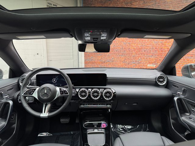 Used 2025 Mercedes-Benz CLA 250 4MATIC image 12