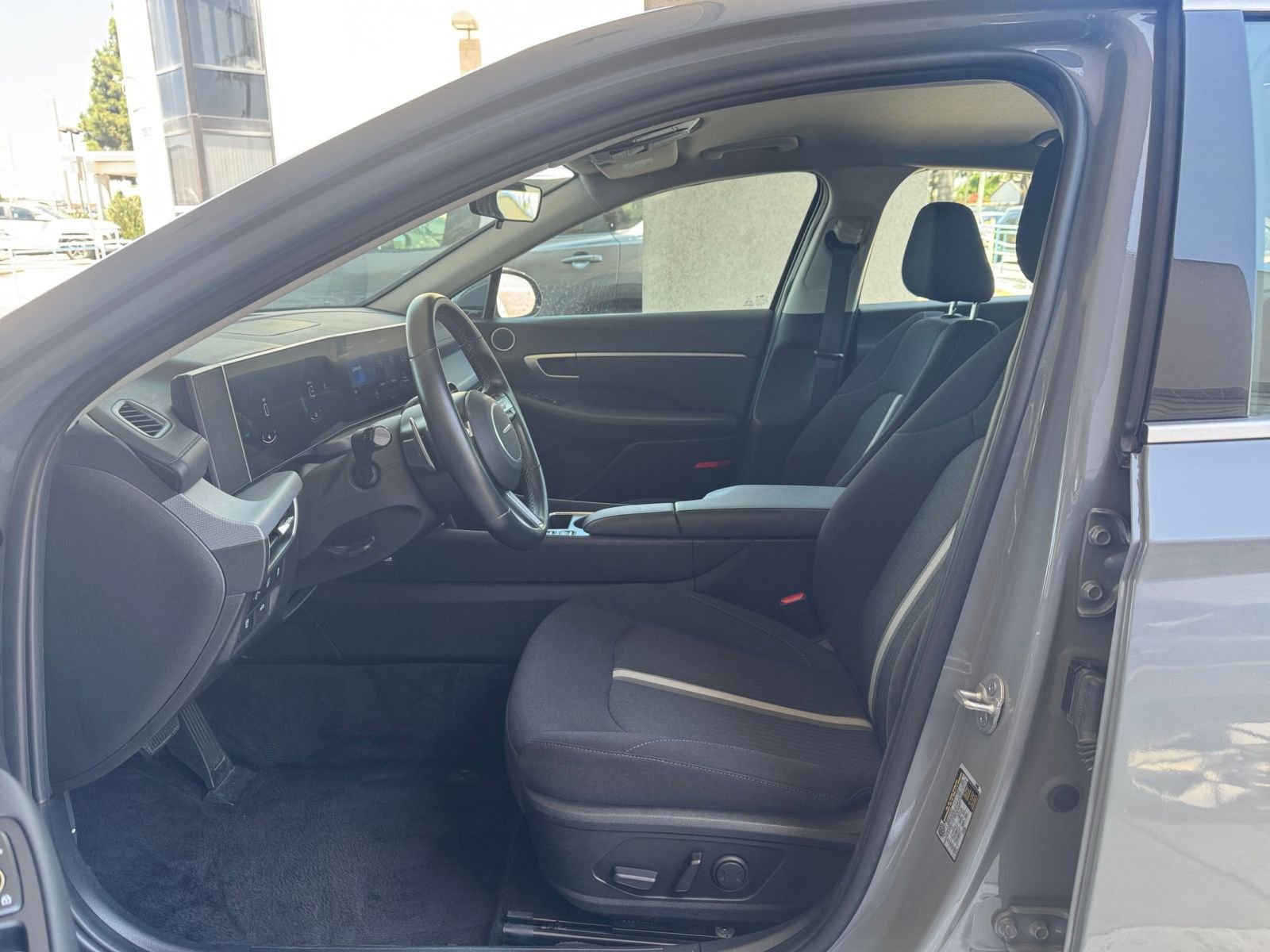 Used 2025 Hyundai Sonata SEL FWD image 27