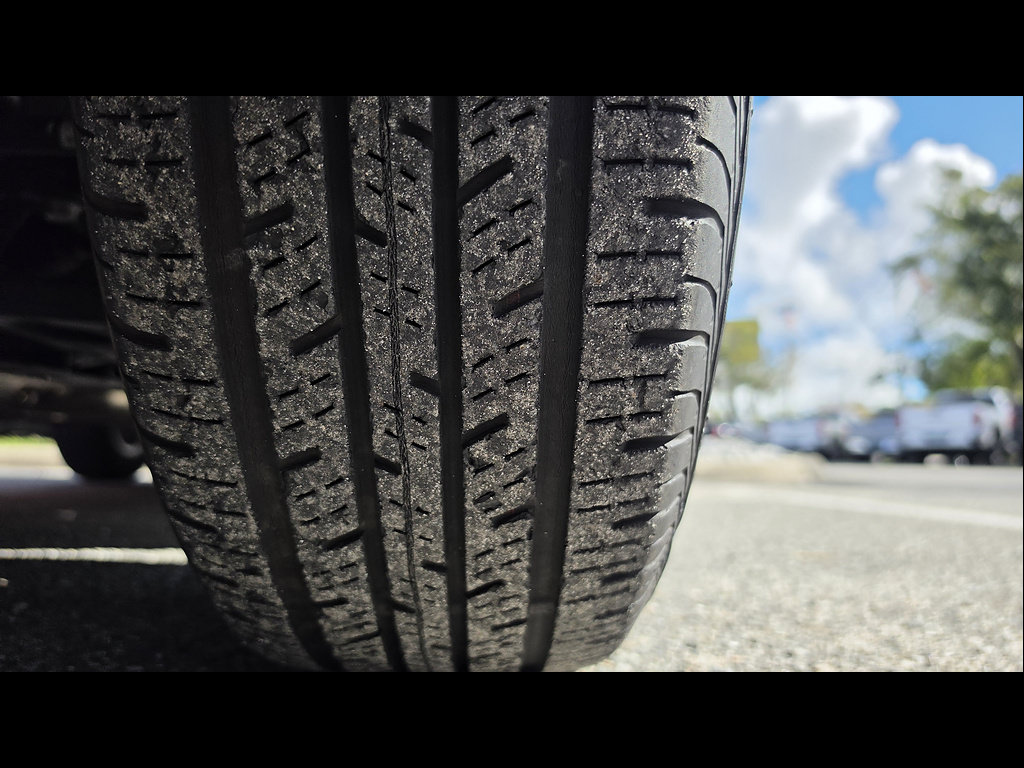 Used 2019 Chevrolet Trax LS w/ Tint and Cruise Package FWD image 39