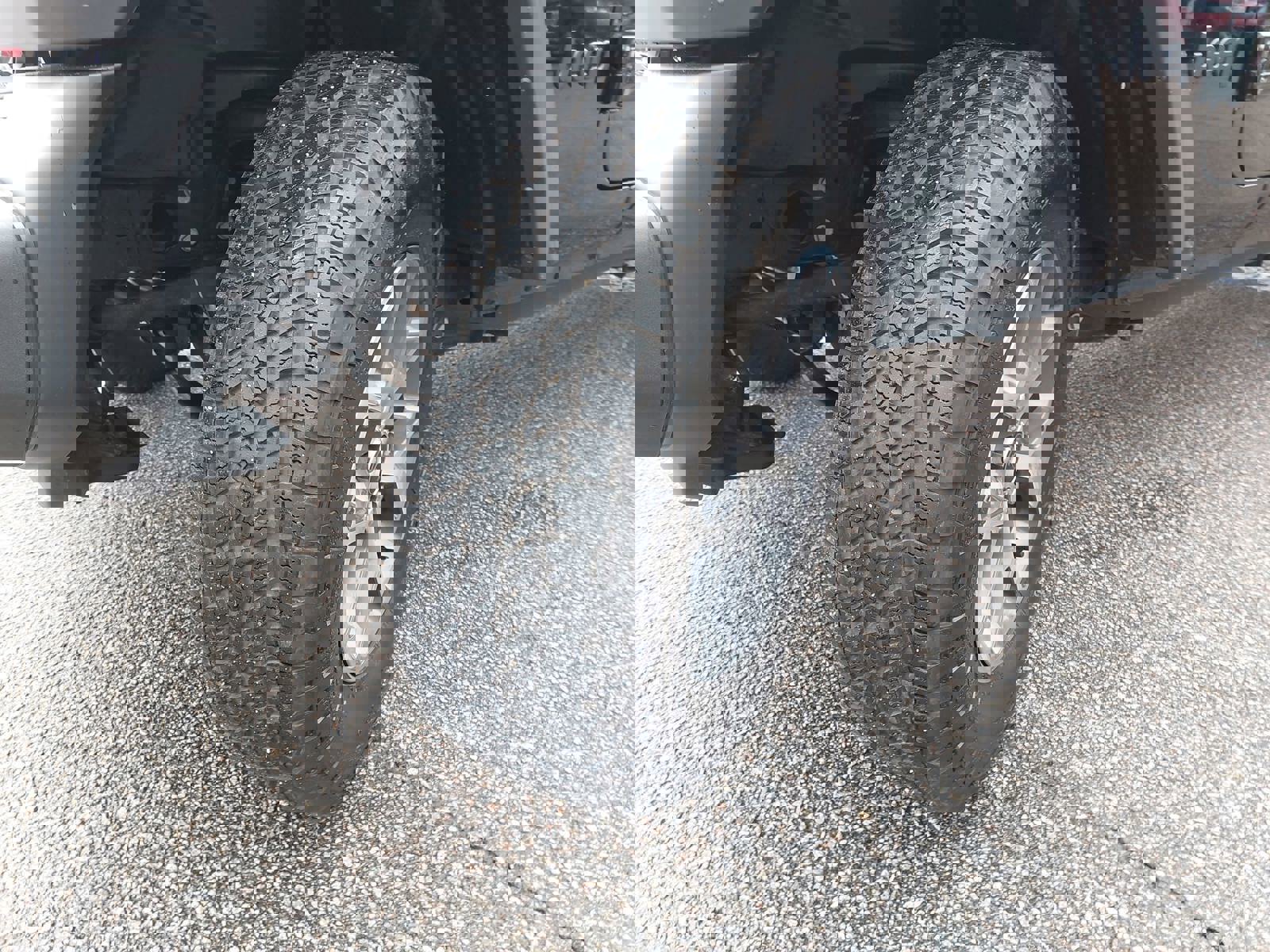 Used 2024 Jeep Wrangler Sport S image 31