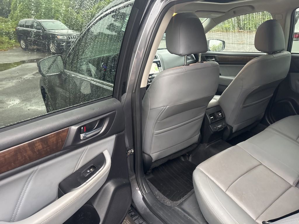 Used 2018 Subaru Outback 3.6R Limited image 18