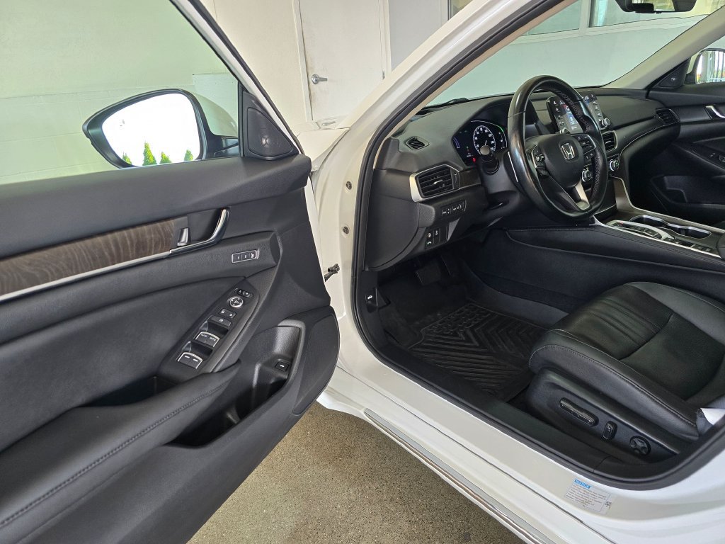 Used 2020 Honda Accord Touring image 22