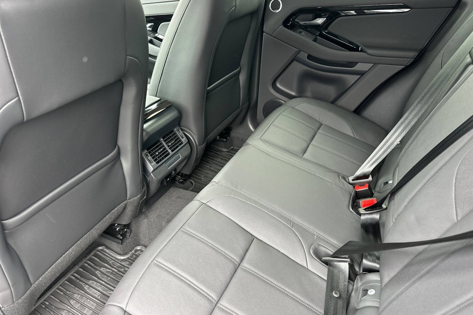 New 2026 Land Rover Range Rover Evoque S AWD/4WD image 12