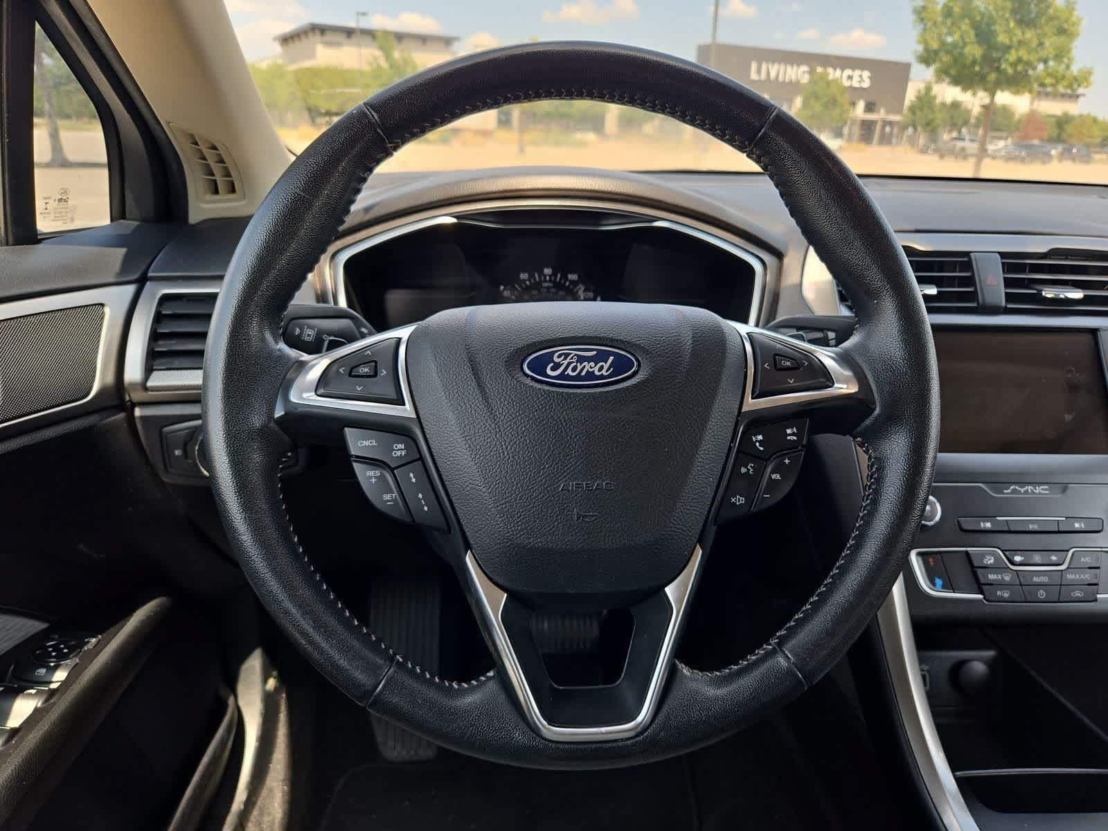 Used 2019 Ford Fusion SE w/ Equipment Group 151A FWD image 21