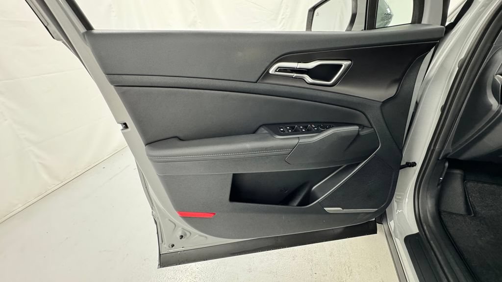 New 2026 Kia Sportage EX FWD image 19