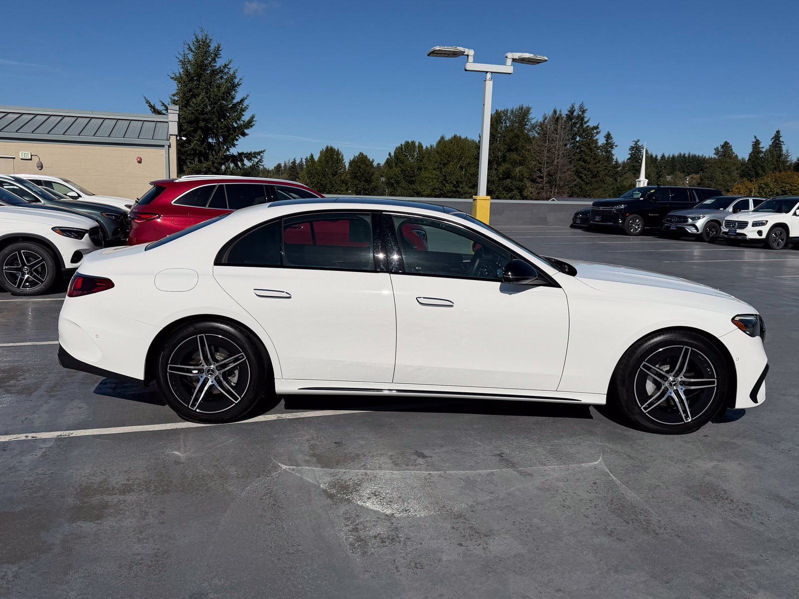 Used 2026 Mercedes-Benz E 350 4MATIC Sedan image 5