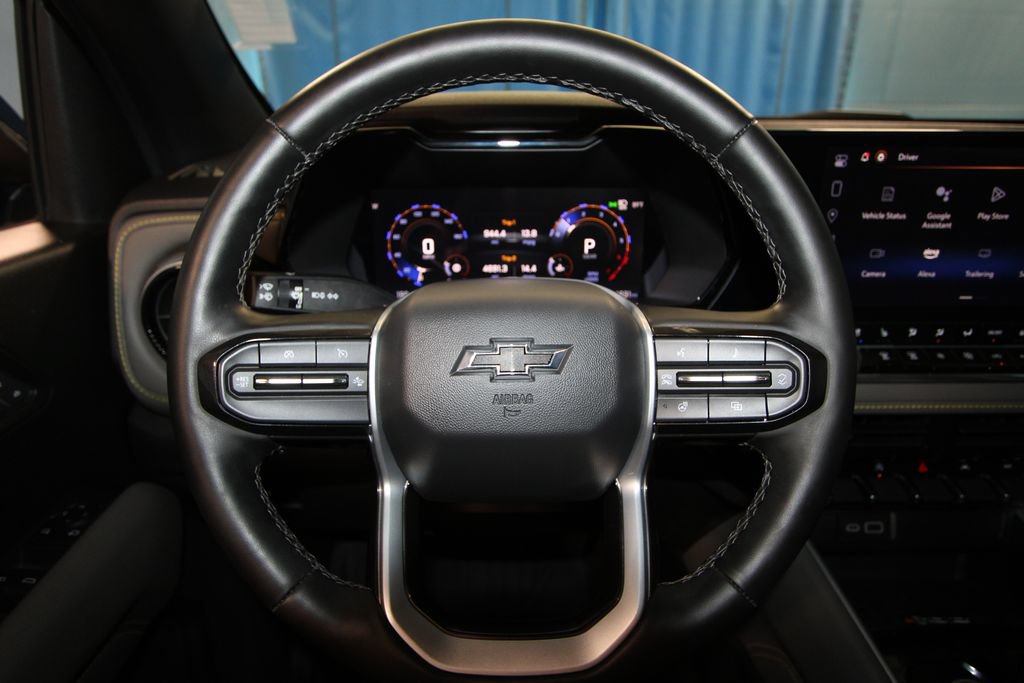 Used 2023 Chevrolet Colorado ZR2 w/ ZR2 Convenience Package III AWD/4WD image 11