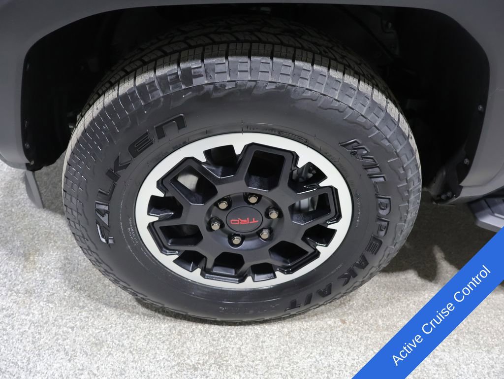 Used 2025 Toyota 4Runner TRD Off-Road image 9