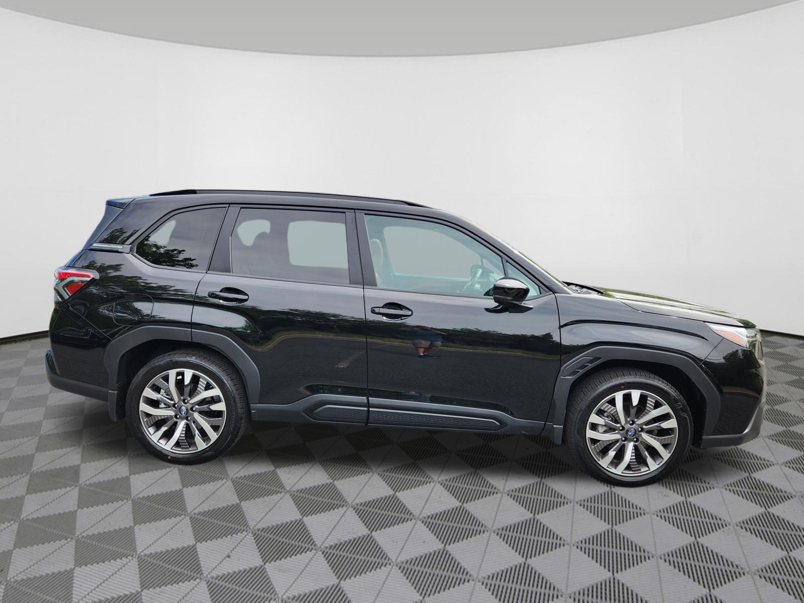 Certified 2026 Subaru Forester Touring AWD/4WD image 6