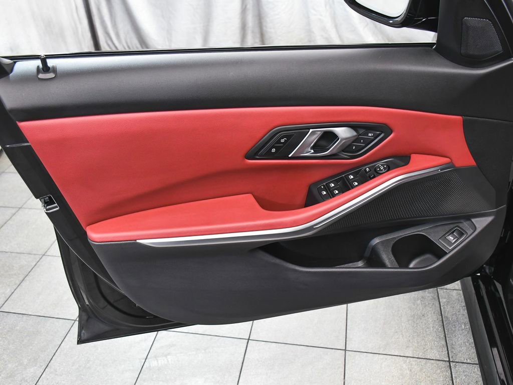 Used 2025 BMW M340i xDrive AWD/4WD image 9