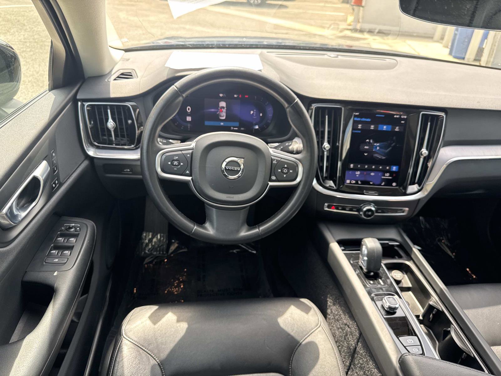 Used 2024 Volvo S60 B5 Core image 8