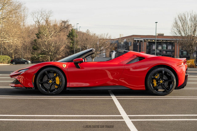Used 2025 Ferrari SF90 Spider image 3