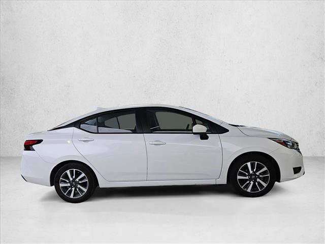 Used 2025 Nissan Versa SV image 4