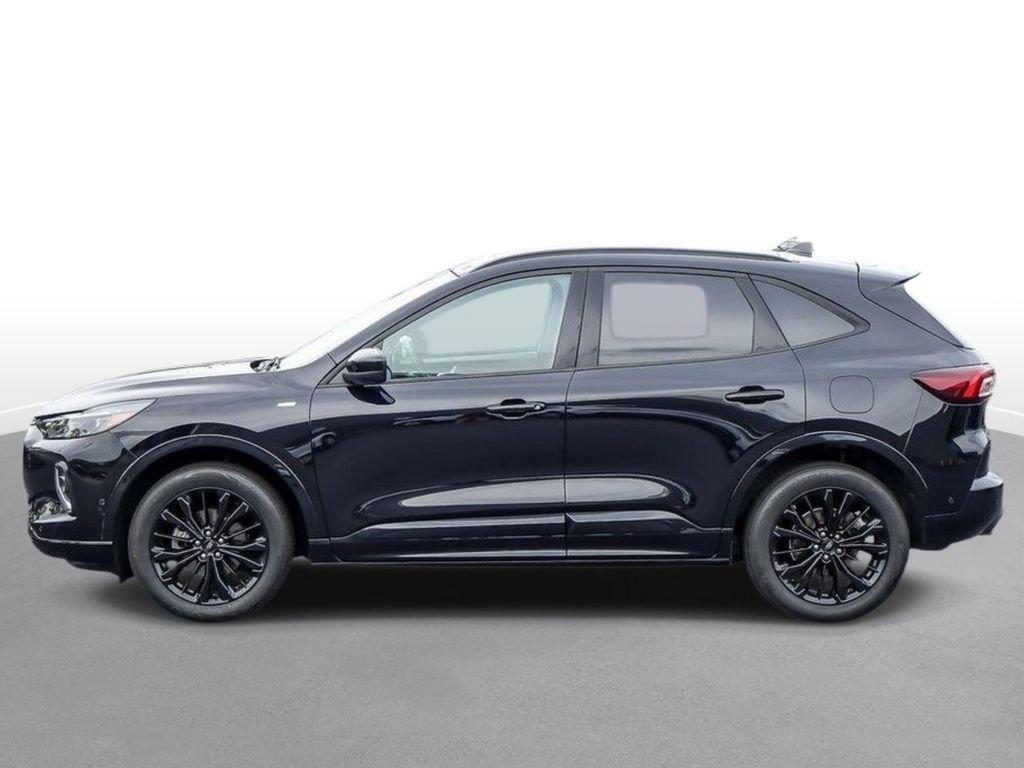 Used 2023 Ford Escape ST-Line Elite w/ Premium Technology Package AWD/4WD image 5