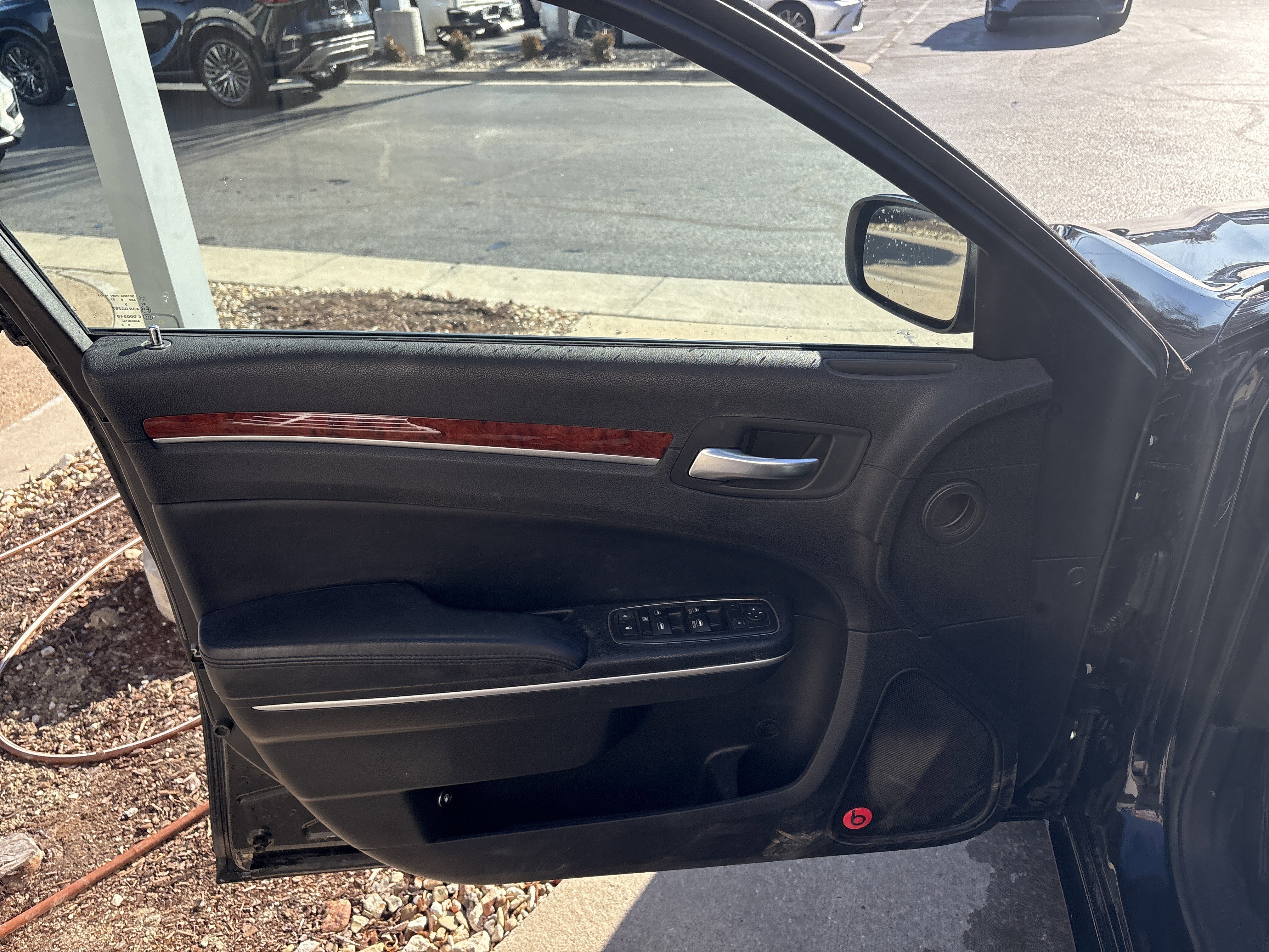 Used 2013 Chrysler 300 AWD w/ Driver Convenience Group image 12