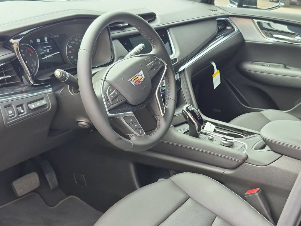 New 2026 Cadillac XT5 Premium Luxury w/ Driver Assist Package AWD/4WD image 9