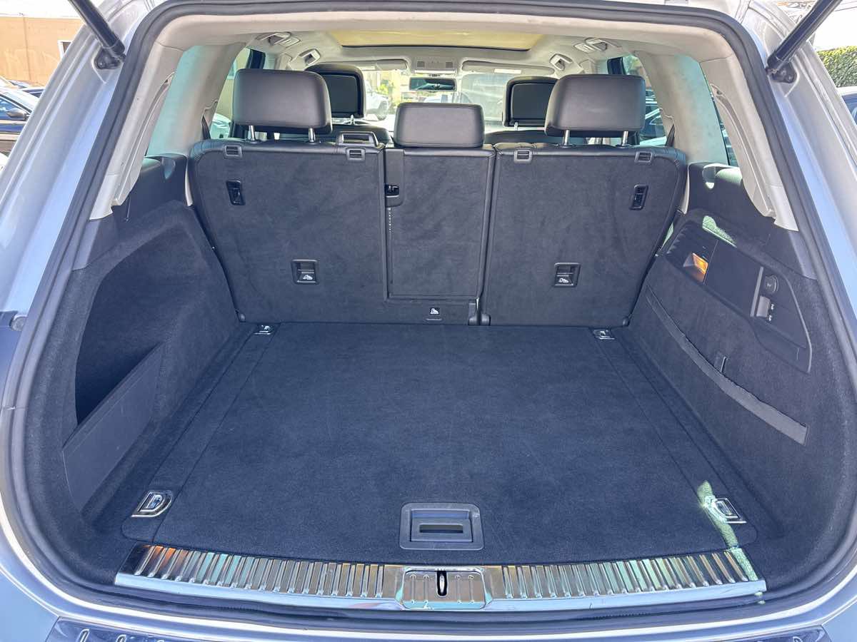 Used 2014 Volkswagen Touareg TDI image 7