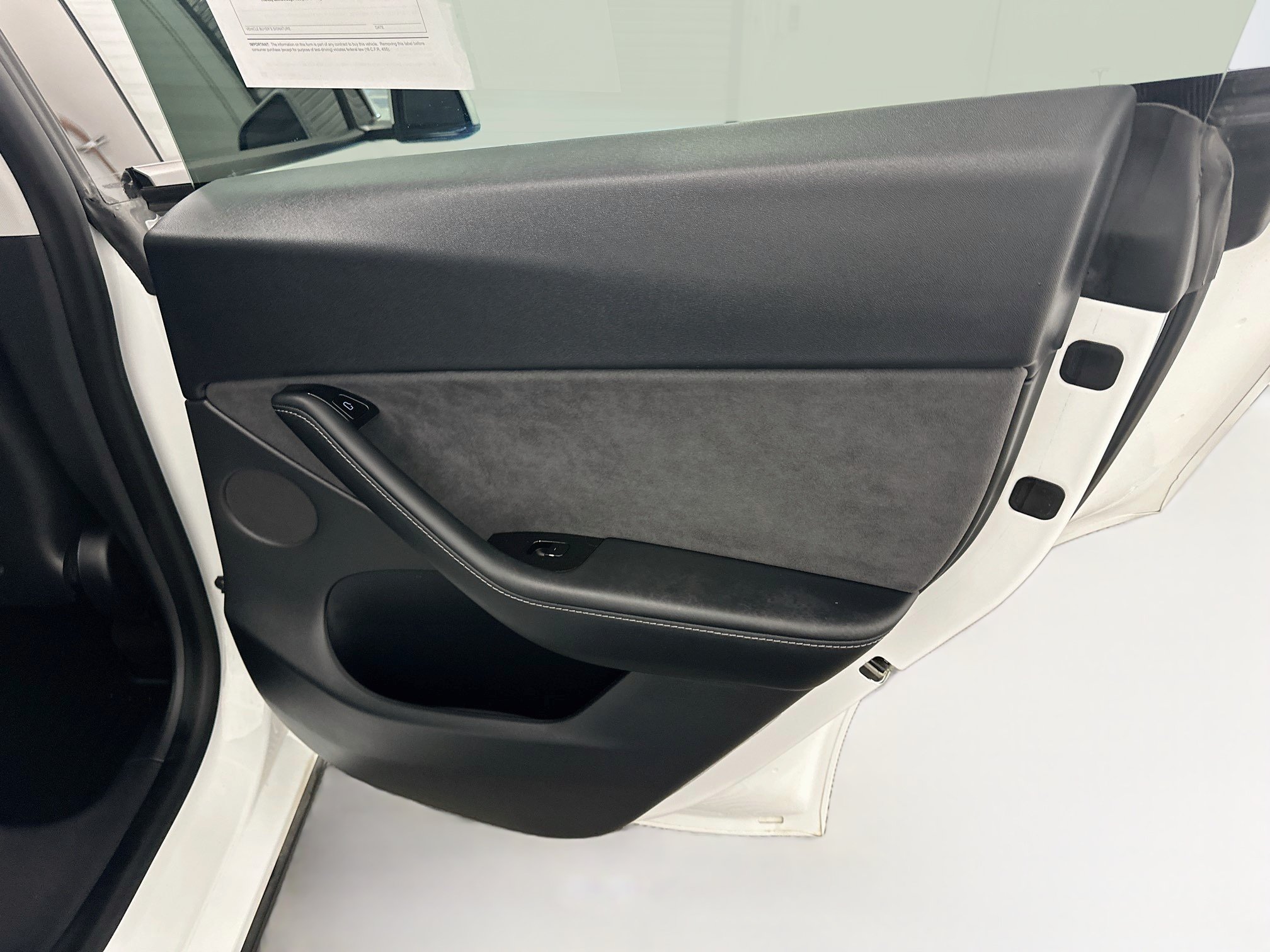 Used 2021 Tesla Model Y Long Range AWD/4WD image 31