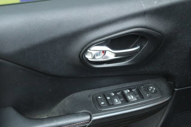 Used 2016 Jeep Cherokee 75th Anniversary AWD/4WD image 13