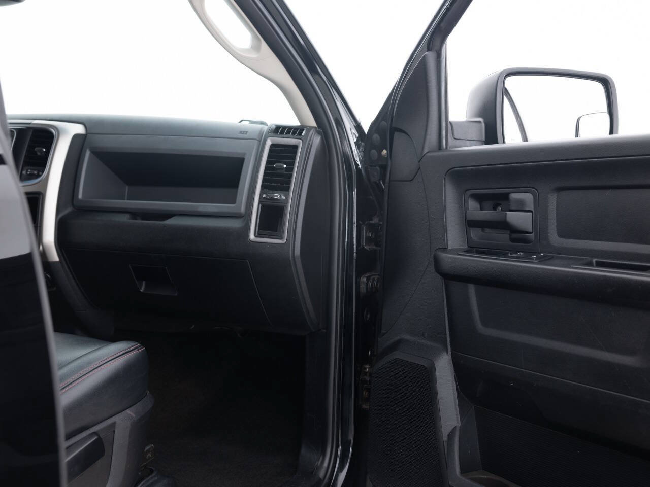 Used 2014 RAM 1500 Tradesman w/ Popular Equipment Group AWD/4WD image 32