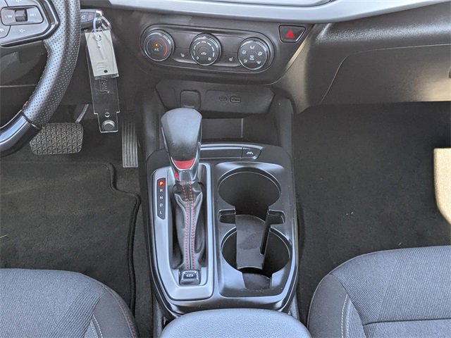 Certified 2025 Chevrolet Trax RS image 18