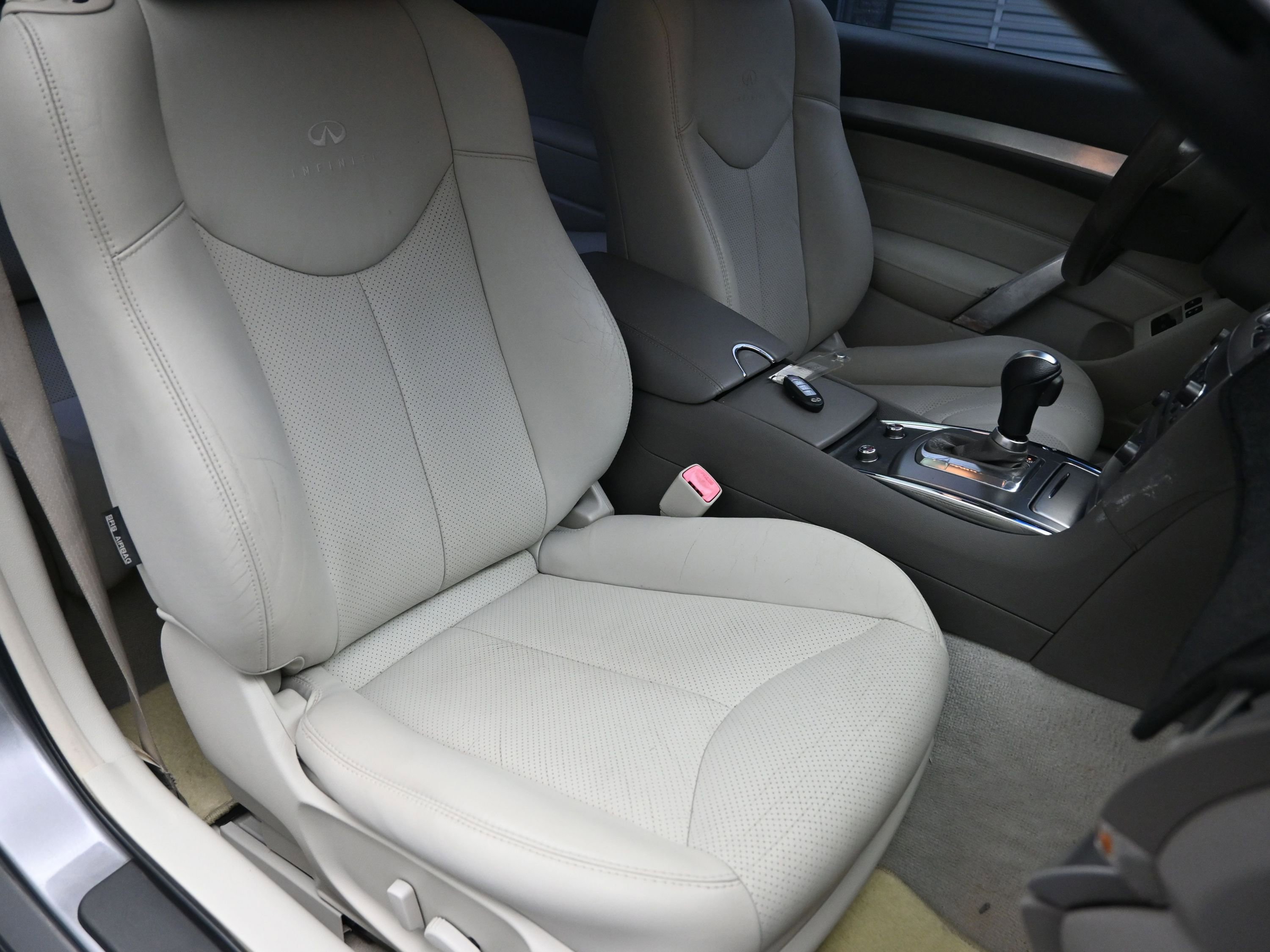 Used 2010 INFINITI G37 Journey w/ Premium Pkg image 41