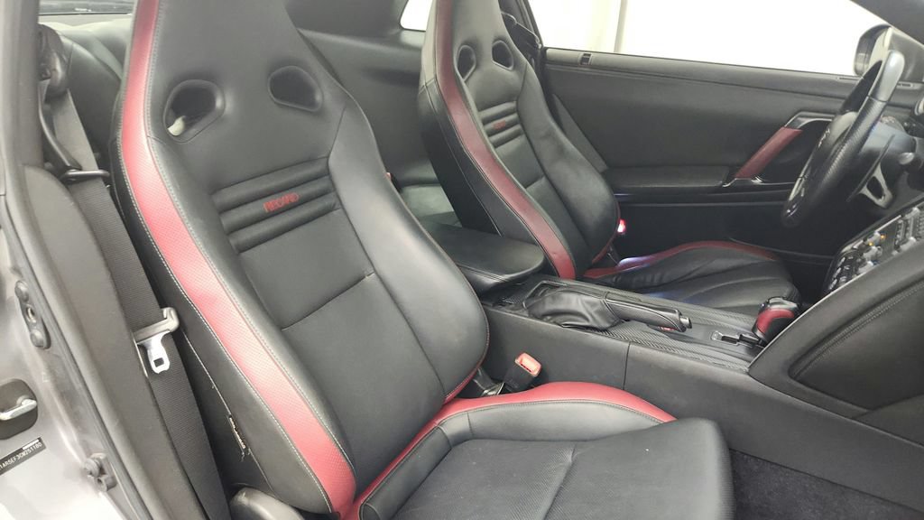 Used 2012 Nissan GT-R Black Edition AWD/4WD image 38